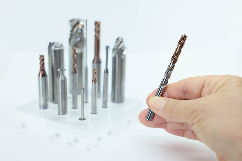 Passion pour d’outils de coupe dès 1998 Mikron Tool